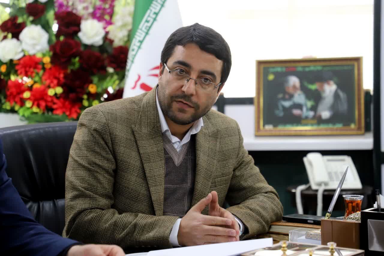 ۱۳۵۷ محفل انس با قرآن در ۱۳۵۷ مدرسه آذربایجان شرقی همزمان با دهه فجر انقلاب اسلامی