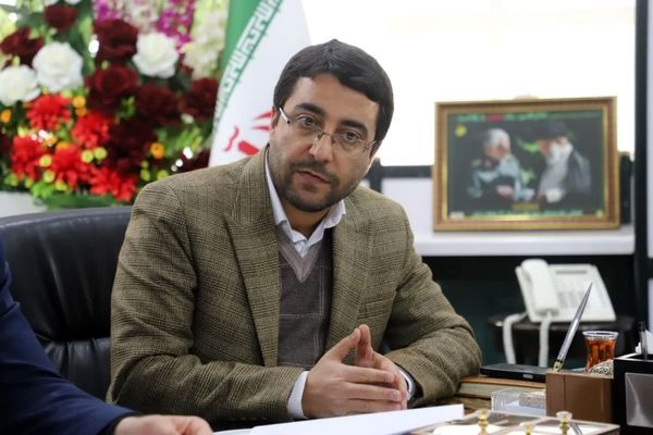 ۱۳۵۷ محفل انس با قرآن در ۱۳۵۷ مدرسه آذربایجان شرقی همزمان با دهه فجر انقلاب اسلامی