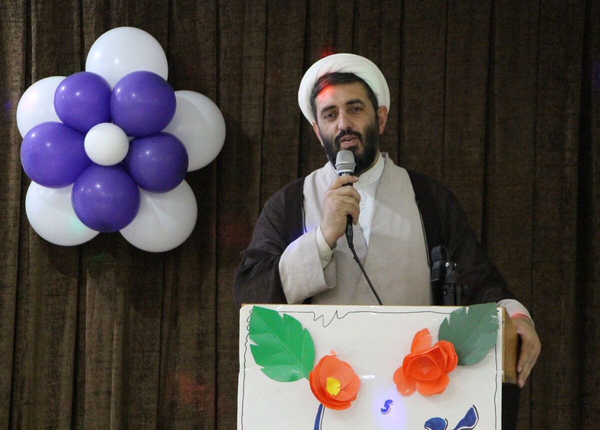 معلمی شغل نیست، عشق است