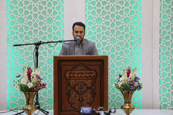 محفل دانش‌آموزی انس با قرآن در آستان مقدس چهل اختران قم