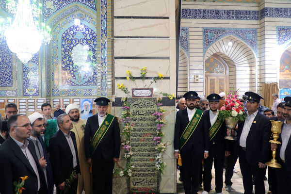 تجدید میثاق معلمان قم با شهیدان