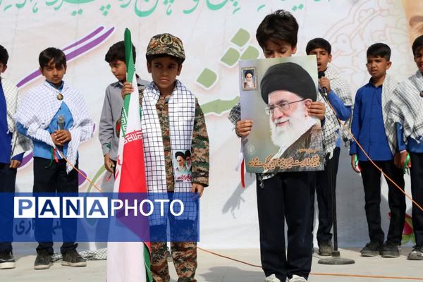 مردم بندرخمیر با حضور یکپارچه در ۲۲ بهمن اقتدار خود را فریاد زدند