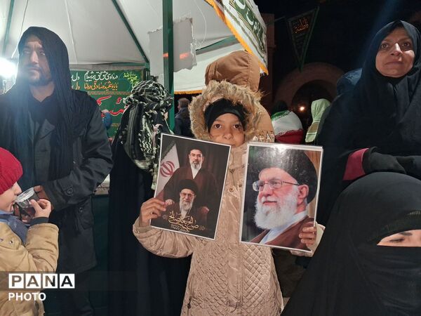  دهه نودی ها طراوت بخش اجتماعات شبانه در بلوار فضل نیشابور