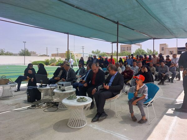 افتتاح زمین‌های فوتسال و بازی کودکان و والیبال پارک بانوان حاجی آباد  
