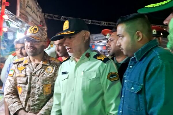 بازدید از نمایشگاه اسوه به‌مناسبت هفته دفاع مقدس در شیراز