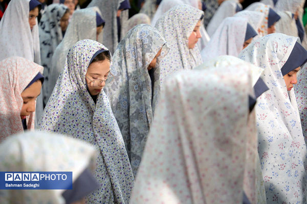 مراسم اقامه نماز جماعت اولین روز بازگشایی مدارس