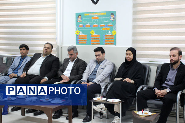 آیین جشن عاطفه‌ها در دبستان ولایت سمنان 