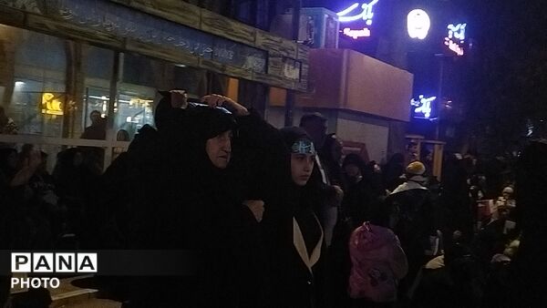 نیشابوری ها قرآن ها را به سر گرفتند-۱ 