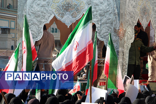 آیین تشییع لاله‌های فاطمی در قم