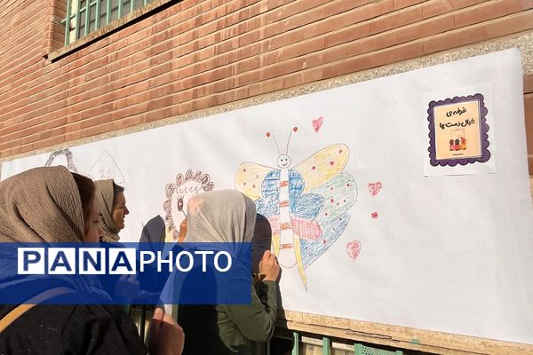 مهد اولیا؛ ابتکار خلاقانه معاون پرورشی دبستان سعادت برای مشارکت ویژه اولیا با کادر مدرسه