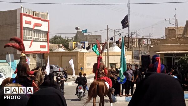 نخل گردانی در روستای فدافن،تاسوعایی به یادگار از کربلا 