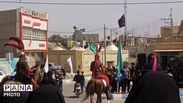 نخل گردانی در روستای فدافن،تاسوعایی به یادگار از کربلا 