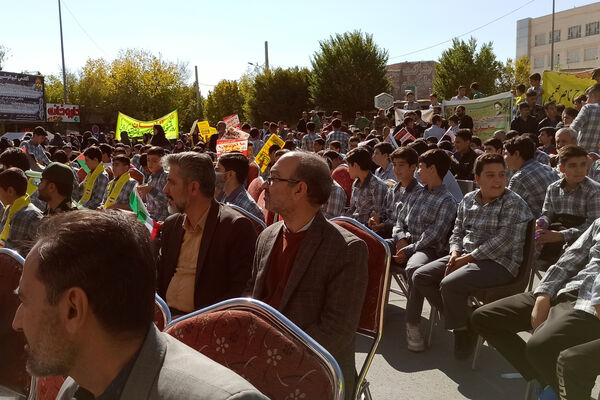 راهپیمایی ۱۳ آبان در شهرستان آباده 
