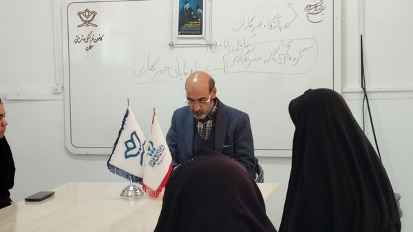 نشست خبرنگاران در شهرستان خلیل‌آباد 