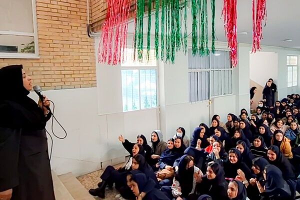 برگزاری جشن نیمه شعبان و در هنرستان کارآفرینان