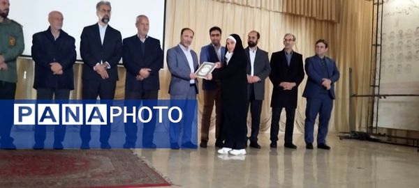 آیین تجلیل از نخبگان قرآنی و فرهنگی و هنری آموزش و پرورش مرند