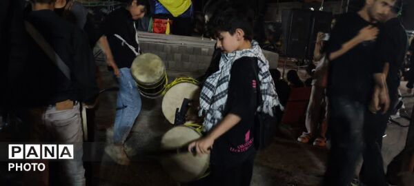 آیین عزاداری هشتمین شب محرم با حضور امام جمعه و عاشقان اهل‌بیت(ع) در گچساران