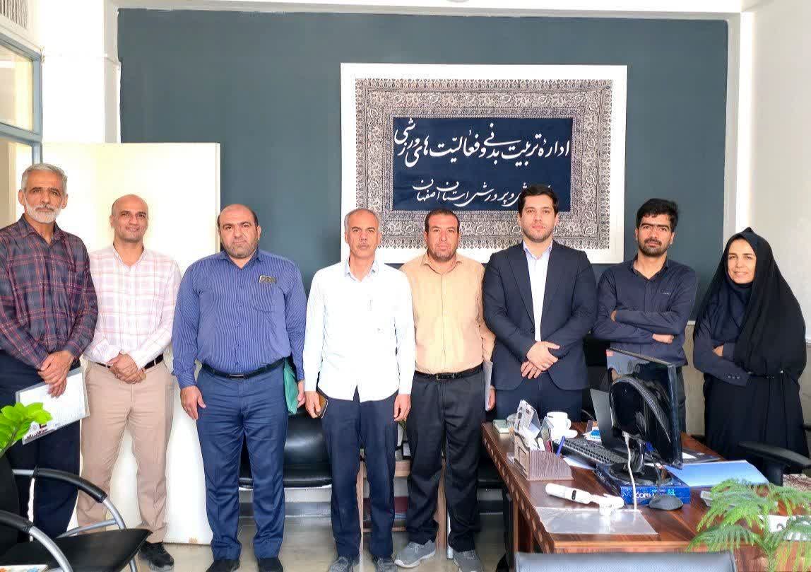 انعقاد تفاهم‌نامه احداث زمین چمن مصنوعی در دو مدرسه