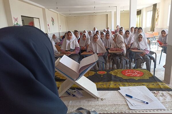 محافل انس با قرآن با یاد شهید سیدحسن‌نصرالله در مدارس رودهن 