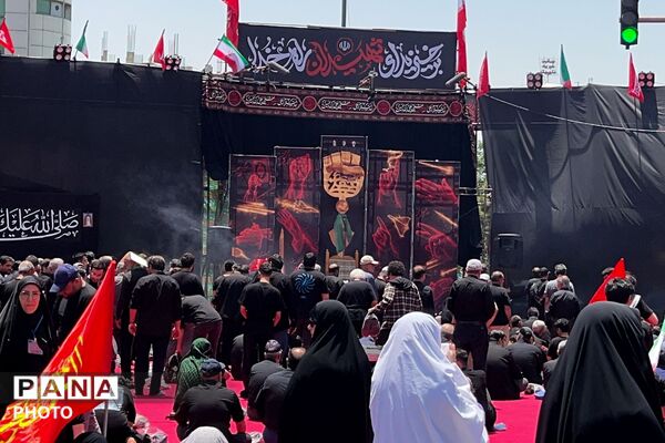 سوگواری عاشورایی در فلکه دوم تهرانپارس
