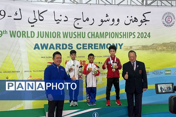 کسب مدال نقره مسابقات قهرمانی جوانان جهان توسط سید آرشام خلیل پور، دانش‌آموز آموزشگاه غفاری ناحیه دو شهرری 