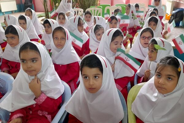 حضور پرشور کلاس اولی‌ها در جشن شکوفه های ناحیه دو شهرری 