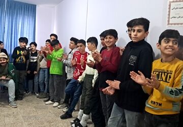 برپایی نمایشگاه انقلاب در دبیرستان نمونه دولتی پژوهش آشخانه 