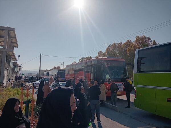 اعزام دانش‌آموزان دختر آشخانه به اردوی راهیان نور