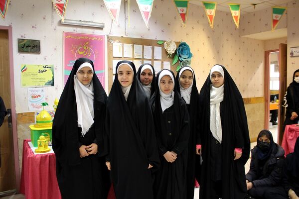 برگزاری جشن مبعث پیامبر اکرم (ص) در مدرسه هیات امنایی حضرت معصومه (س) ناحیه 4 کرج