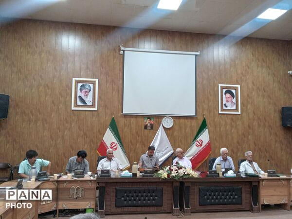 جلسات هفتگی پیشکسوتان فرهنگی در دبیرستان خیام