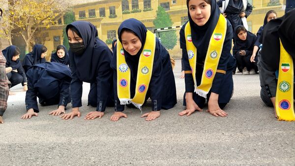مانور زلزله و ایمنی در مدرسه هوشیار