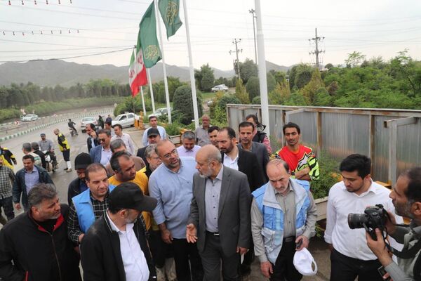 بازدید وزیر کشور از روند بازگشایی و خدمت‌رسانی در مناطق سیل‌زده مشهد