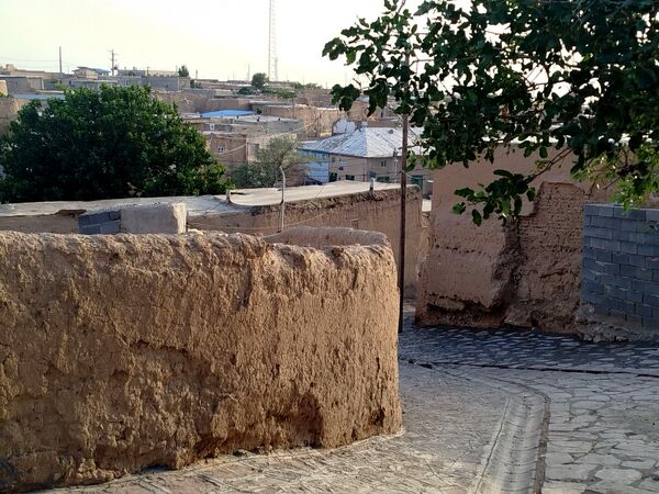 اجرای پروژه سنگ فرش روستای گزکوه 