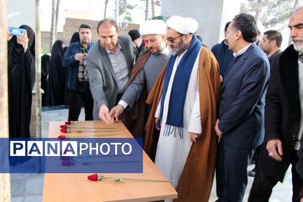 خروش سملقانی‌ها در سالروز بازگشت امام؛ دوازدهم بهمن با گلباران تمثال رهبر انقلاب گرامی داشته شد
