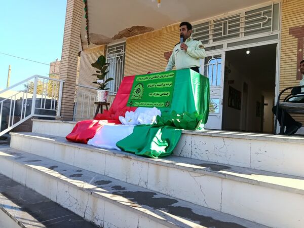 گرامیداشت هفته نیروی انتظامی در دبیرستان فرزانگان خواف 