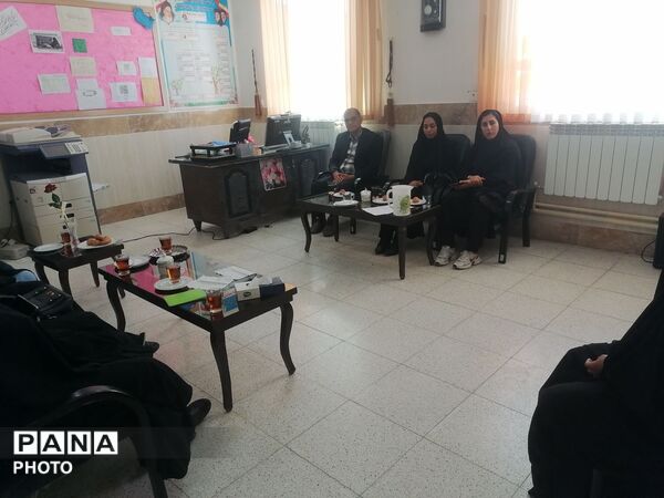 بازدید کارشناسان  آموزش و پرورش خلیل آباد از آموزشگاه زهرا عبداللهیان