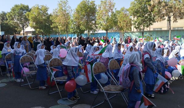 مراسم جشن شکوفه‌ها در ناحیه یک زنجان