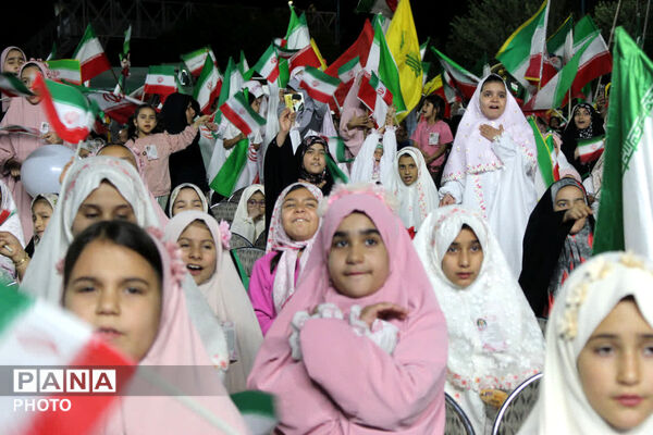 جشن ۲ هزار نفری تکلیف دختران یزد