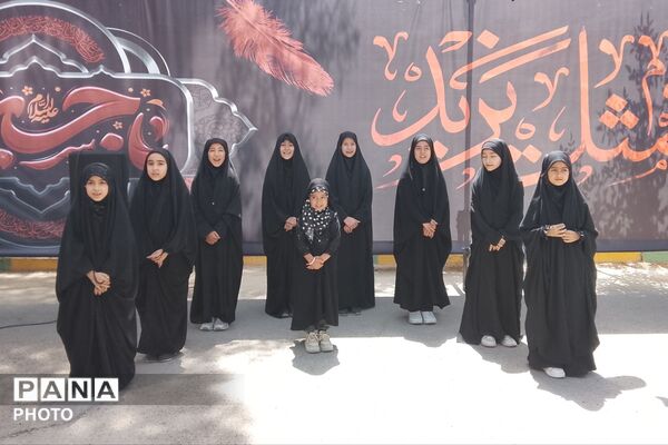 حضور خادمان امام رضا (ع) در حاشیه نماز جمعه و مراسم بدرقه رهبر شهید انقلاب
