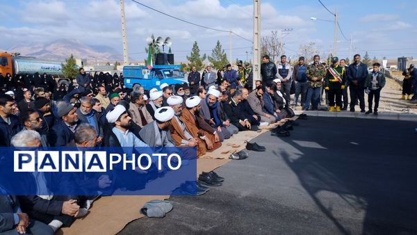 تشیع پیکر شهدای‌گمنام در زیر‌کوه