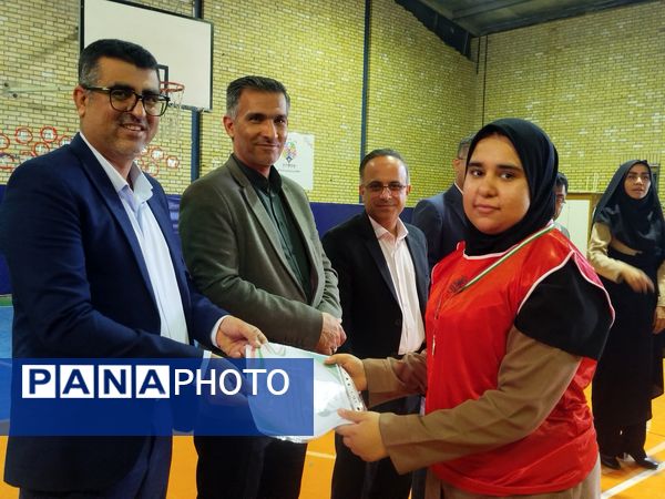 مسابقات داژبال مدارس متوسطه اول بندرلنگه