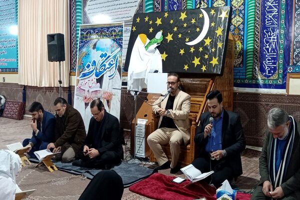 اعتکاف دانش‌آموزی درشهرستان مرزی پارس آباد 