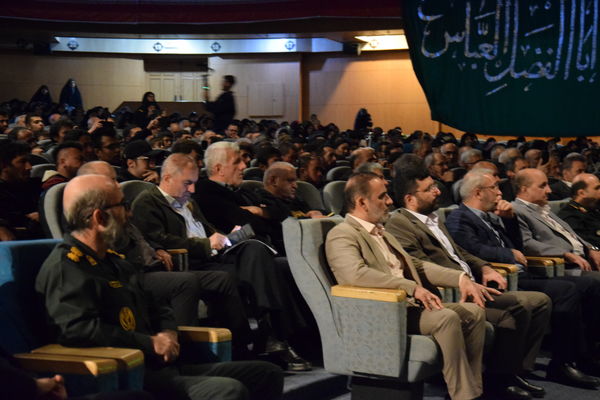 همایش دهه بصیرت و گرامیداشت سردار دلها در سالن نژاد فلاح کرج