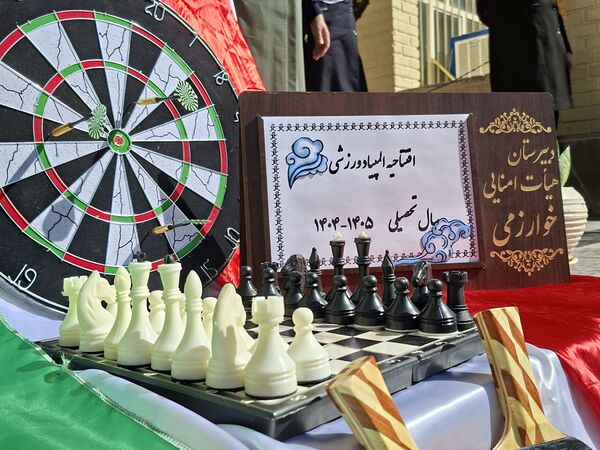  افتتاحیه مراسم المپیاد ورزشی درون مدرسه‌ای در دبیرستان دخترانه خوارزمی ملایر
