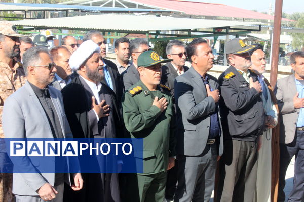 غبارروبی مزار مطهر شهدا به مناسبت آغاز دهه مبارک فجر در فراشبند