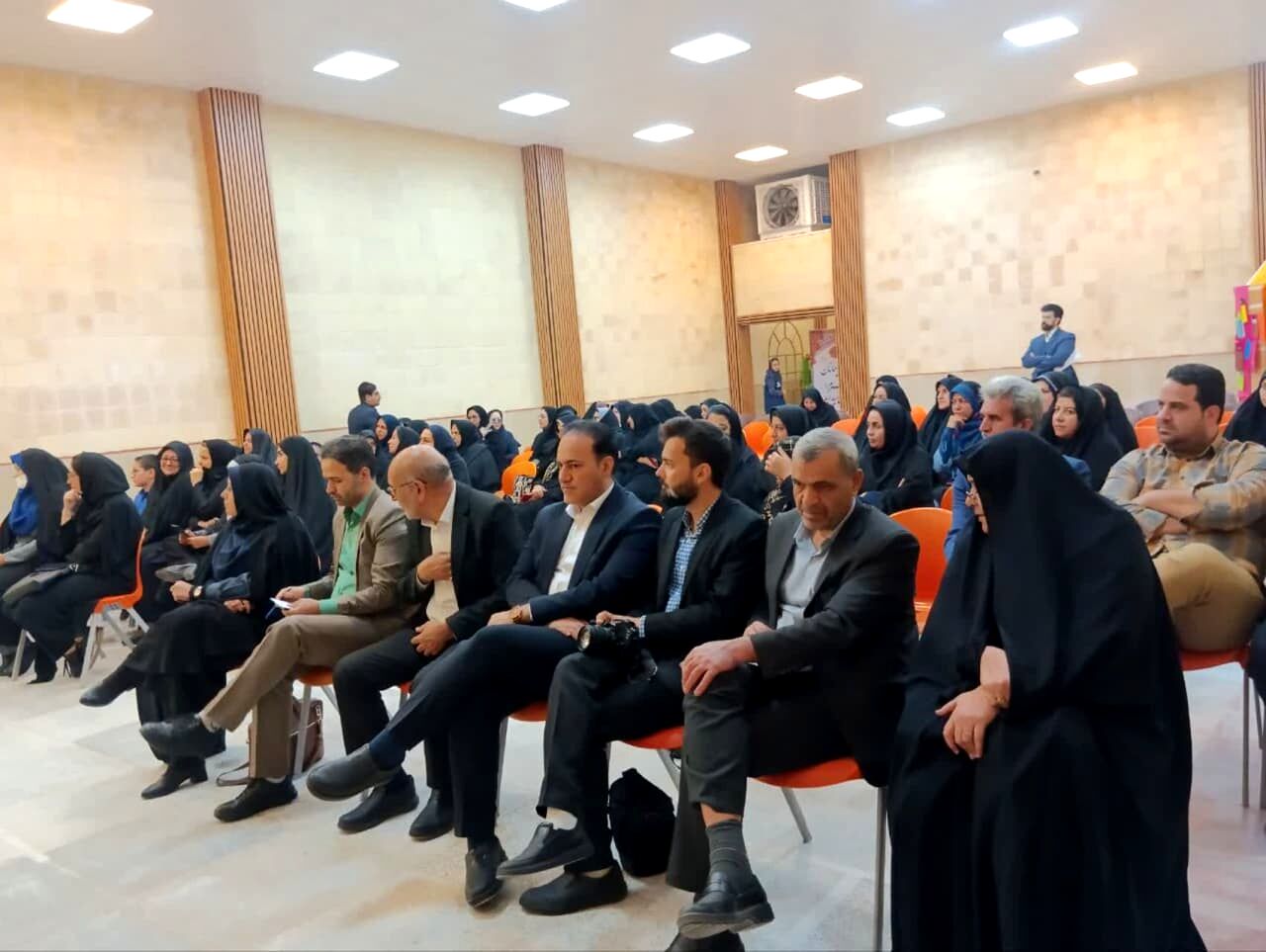 جلسه پرسش و پاسخ مدیران کودکستان‌ها با مدیرکل آموزش و پرورش استان یزد