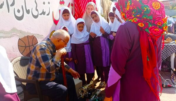 جشن هفته مازندران در دبستان نرجس خاتون گلوگاه 