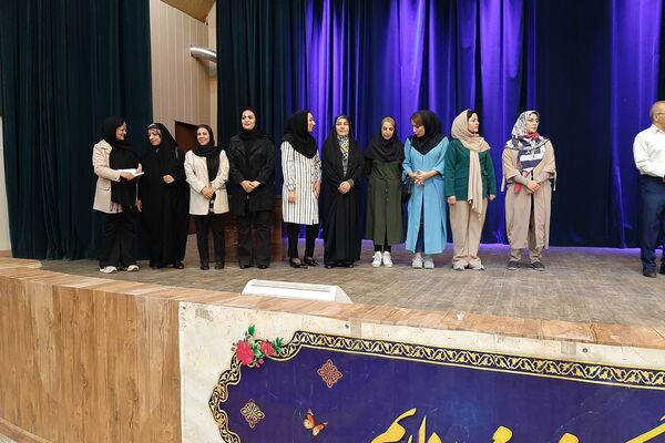 انتخابات انجمن اولیا و مربیان دبیرستان دخترانه پویش ناحیه 3 شیراز