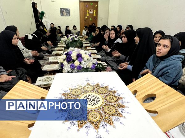  محفل انس با قرآن در ساوجبلاغ 