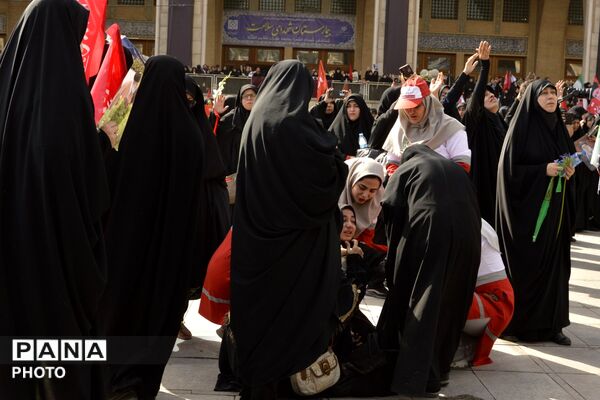 امدادرسانی به عزاداران در مسیر بدرقه